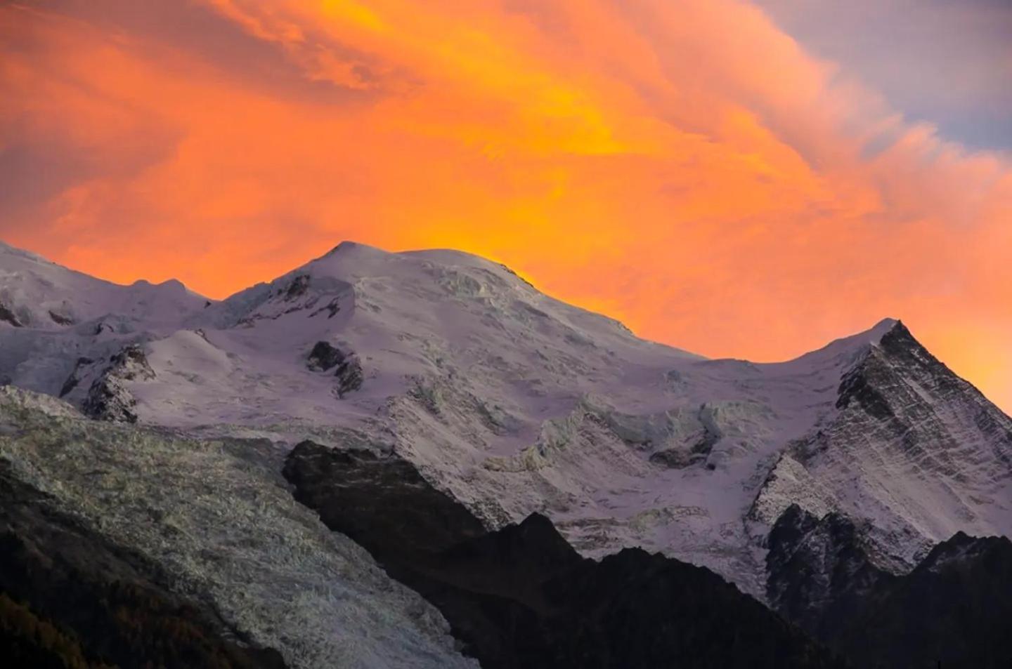 Vue Brevent Sublime En Centre Ville Avec Parking Prive Chamonix Exteriér fotografie