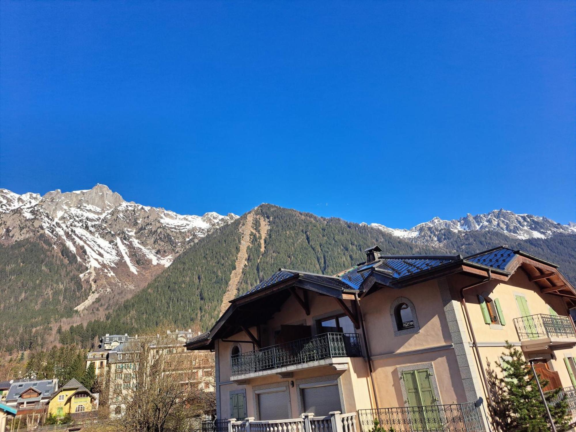 Vue Brevent Sublime En Centre Ville Avec Parking Prive Chamonix Exteriér fotografie